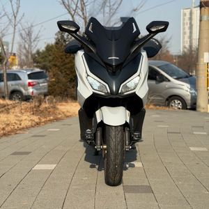 혼다 포르자350 스쿠터 2025년 2783km 현금차량입니다 이미지