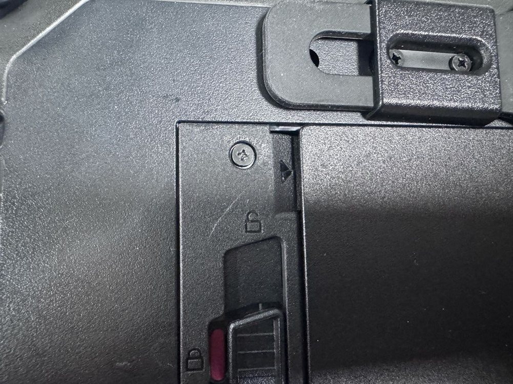 GETAC A140 14인치 풀러기드태블릿, 오피스용 도킹스테이션 이미지