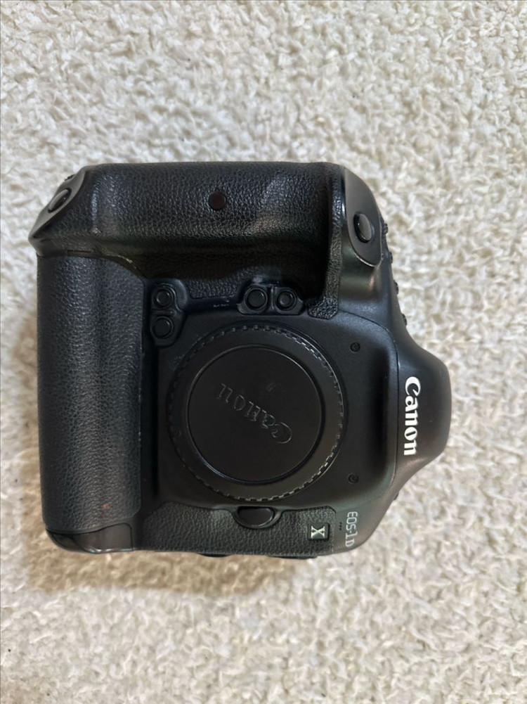 풀프레임 DSLR 카메라 이미지