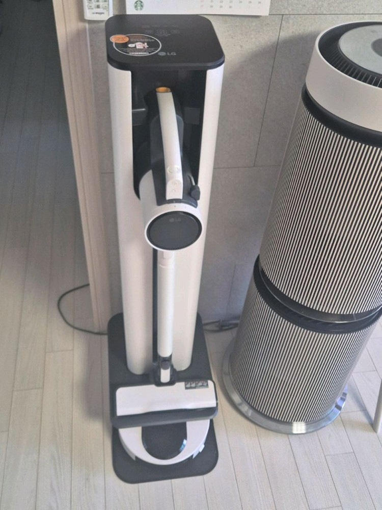 LG코드제로 오브제컬렉션A9s 올인원타워 + M9물걸레청소기 결합 상품 팝니다. 이미지