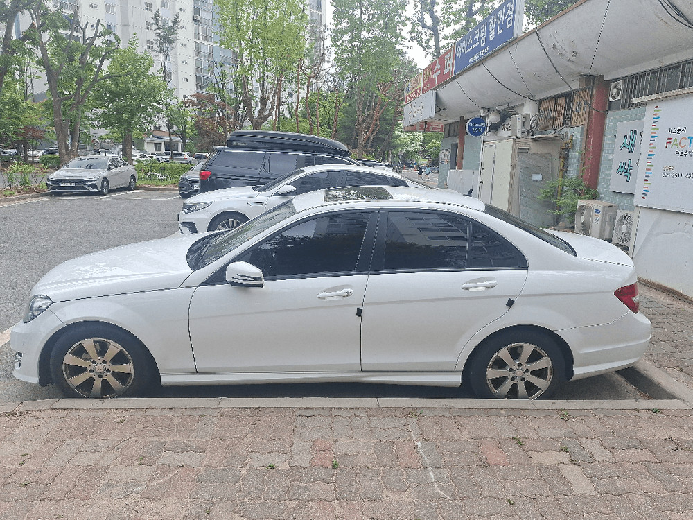 벤츠 c220 cdi 아방가르드 2013년식 이미지