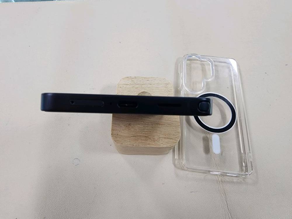 갤럭시s26울트라 256G 밧데리100프로 무찍힘 실사용3일 ^^ 이미지