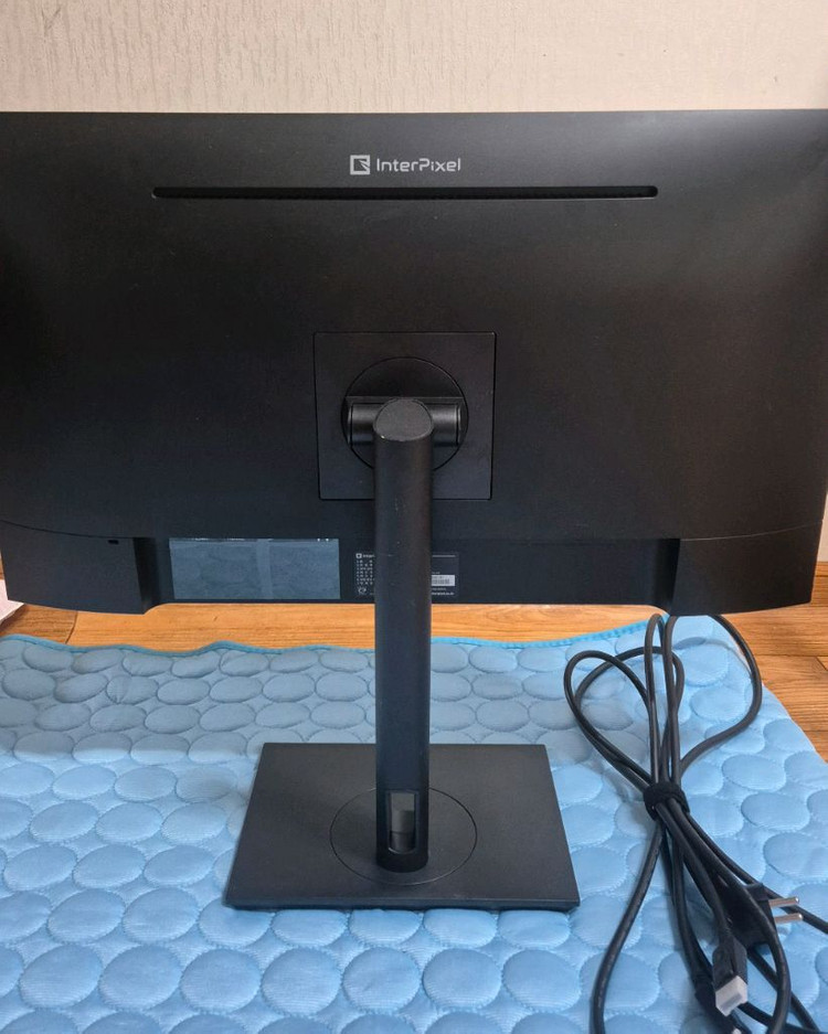 인터픽셀 FHD 165Hz IPS 평면 27인치 게이밍 모니터 판매합니다. 이미지
