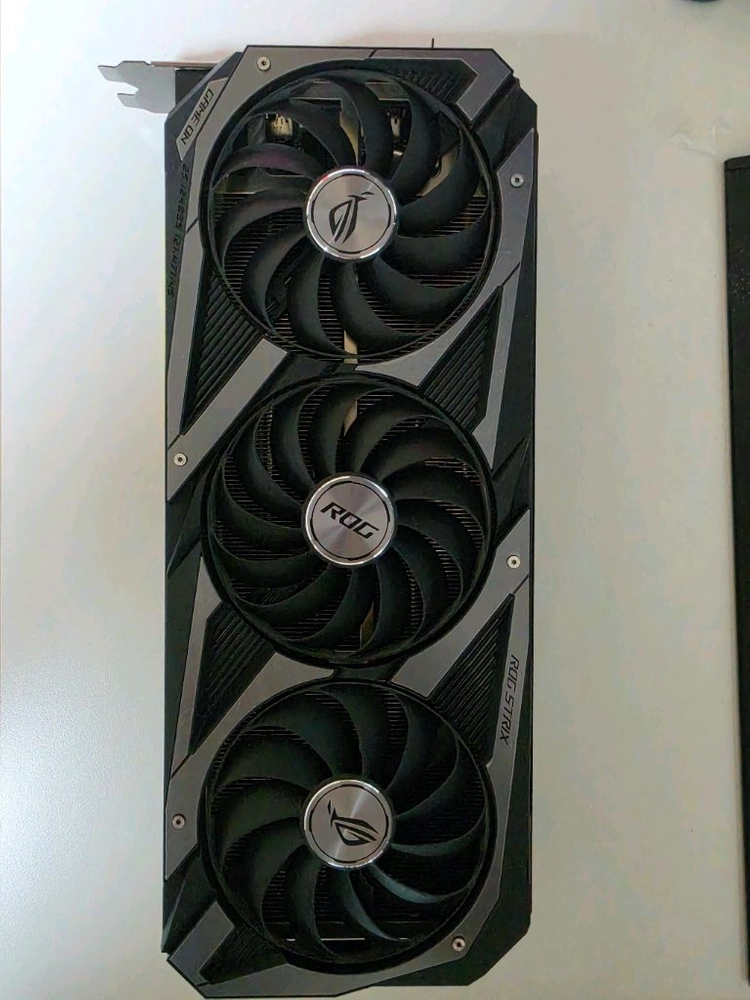 asus rog strix RTX 3060 Ti 그래픽카드 이미지