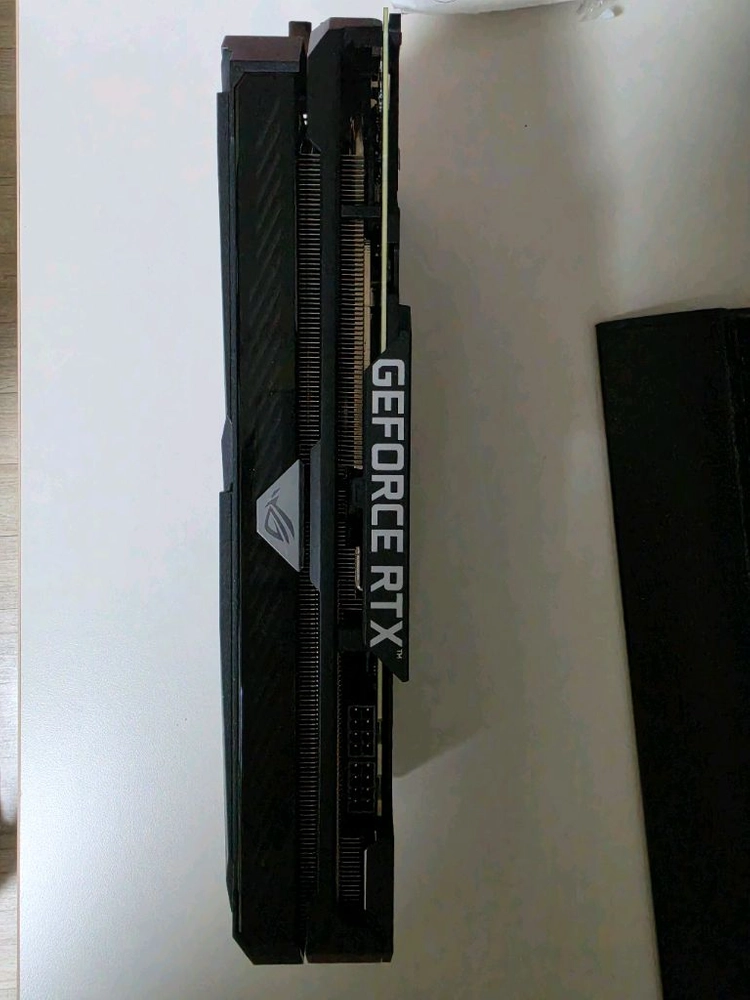 asus rog strix RTX 3060 Ti 그래픽카드 이미지