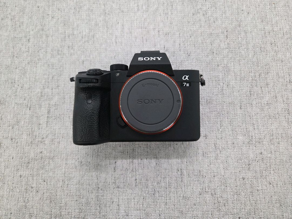 소니 A7M3 미러리스 카메라 이미지