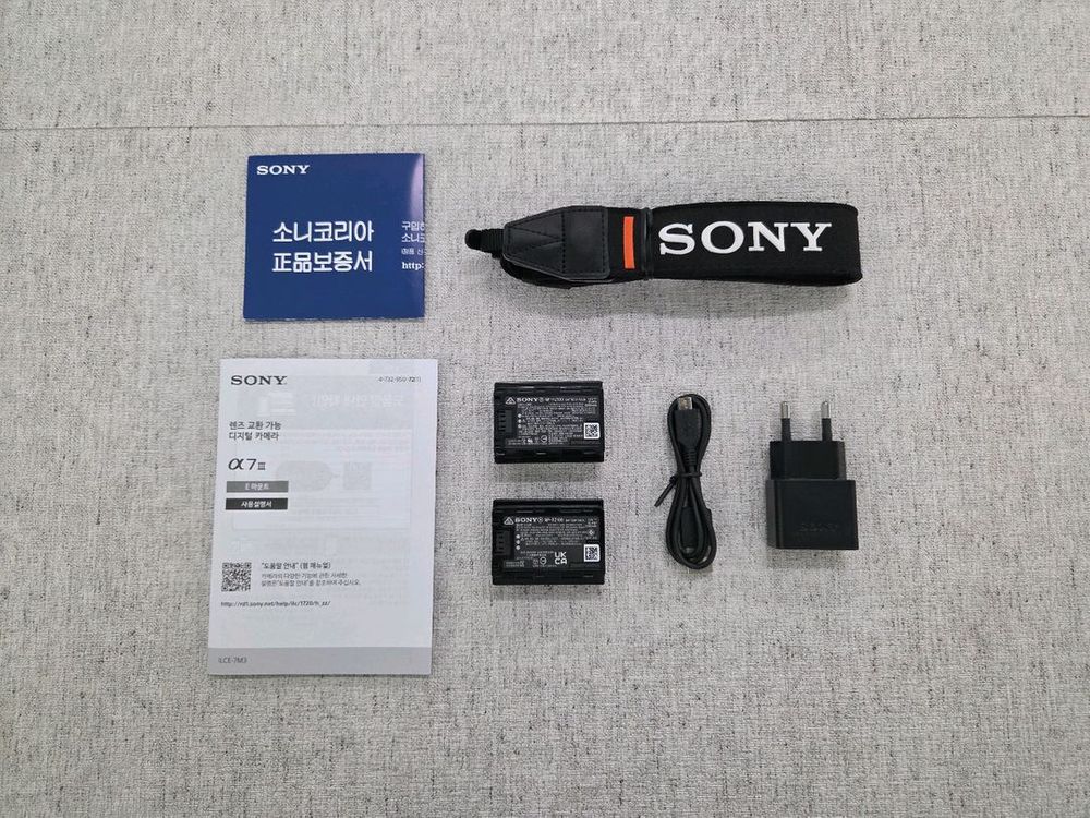 소니 A7M3 미러리스 카메라 이미지