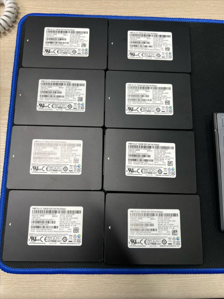 860 pro / pm871b(860 evo) ssd 256gb 판매합니다 이미지