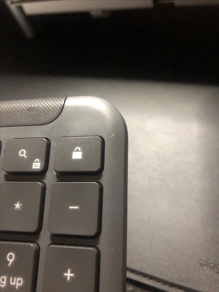 로지텍 SIGNATURE SLIM MK950 키보드 마우스 세트 팝니다! 이미지