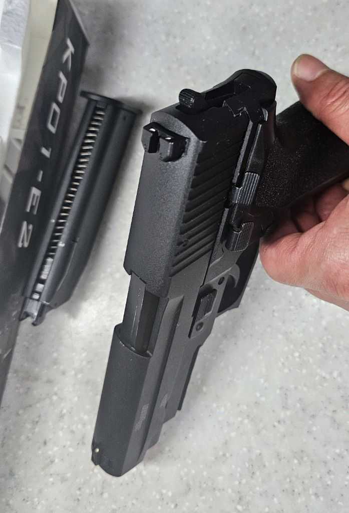 kjw p226 gbb 풀메탈 핸드건 이미지