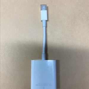 애플 a1307 USB-C to VGA 어댑터 이미지
