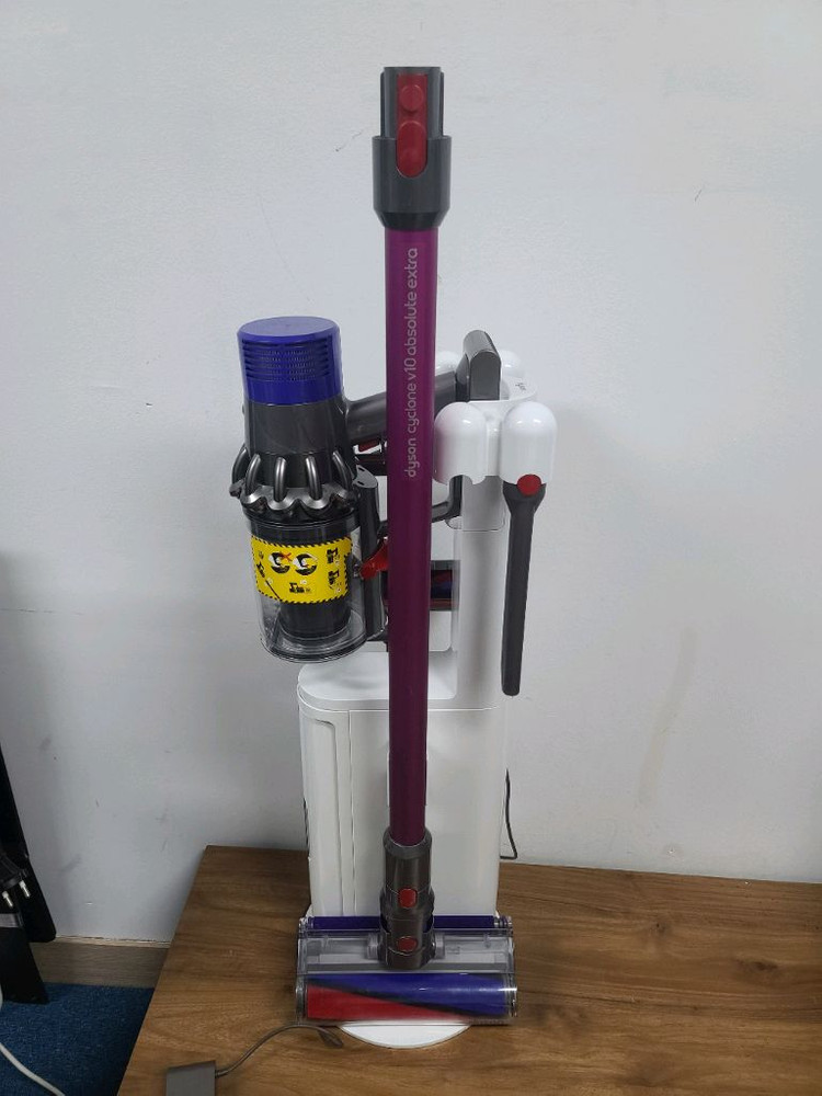 다이슨 무선청소기 V10(다이슨 배터리>53분작동,다이슨거치대&전체해체,Cleaning완) 이미지
