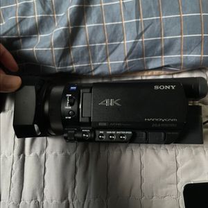 소니 AX100 4K 캠코더 이미지