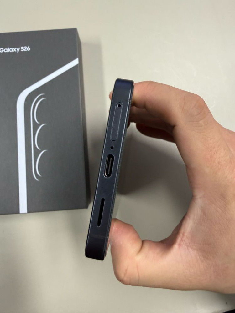 갤럭시S26 블랙컬러 풀박스 256GB 이미지