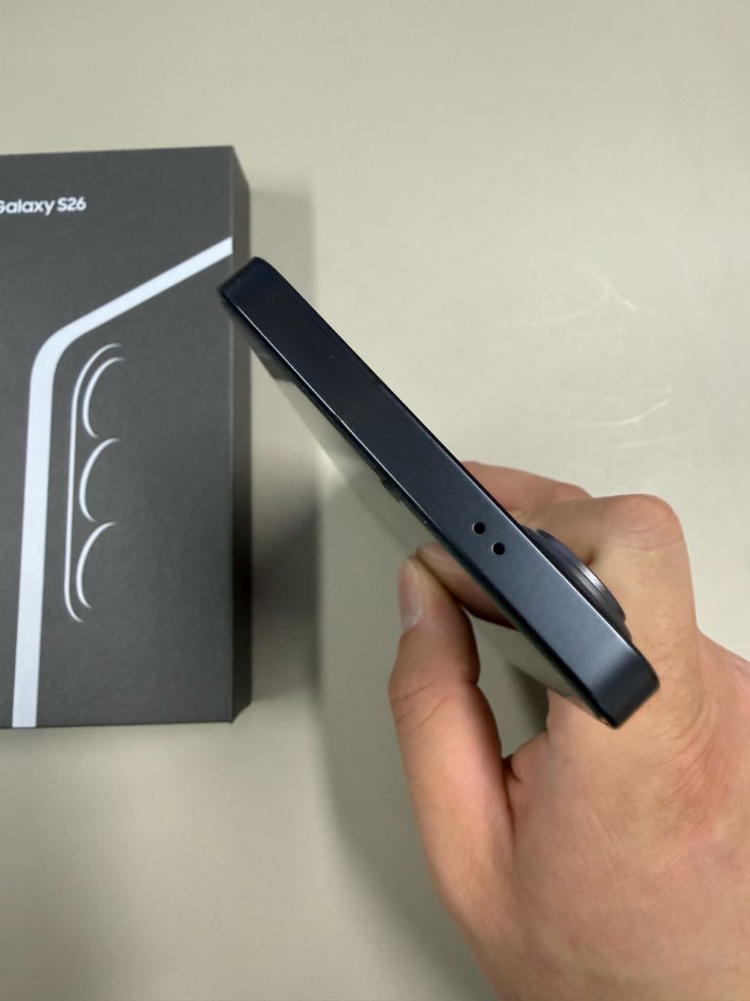 갤럭시S26 블랙컬러 풀박스 256GB 이미지