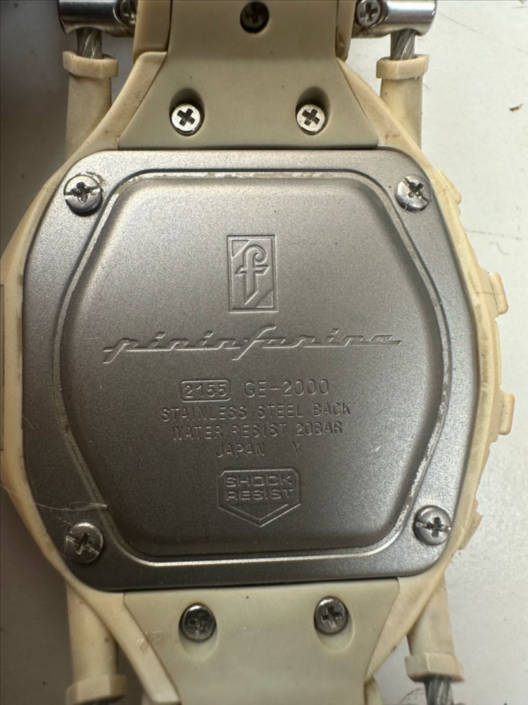 카시오 G-SHOCK 지샥 피닌파리나 콜라보 모델 GE-2000 시계를 팝니다 이미지