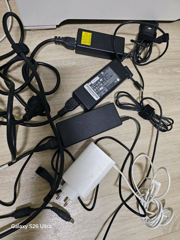 고장난 부품용 노트북 엘지 LG 그램 삼성 노트북 이미지