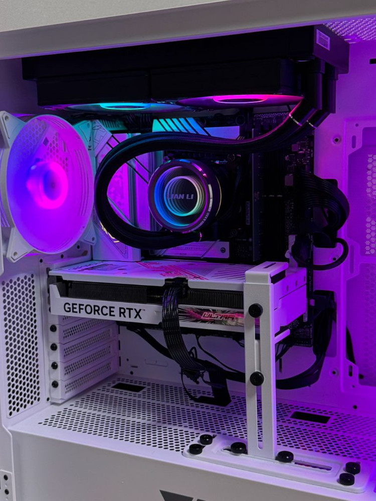 인텔 정품 i7-13700k / ddr5 32gb / rtx4060TI 작업용 게이밍 컴퓨터 급처 이미지