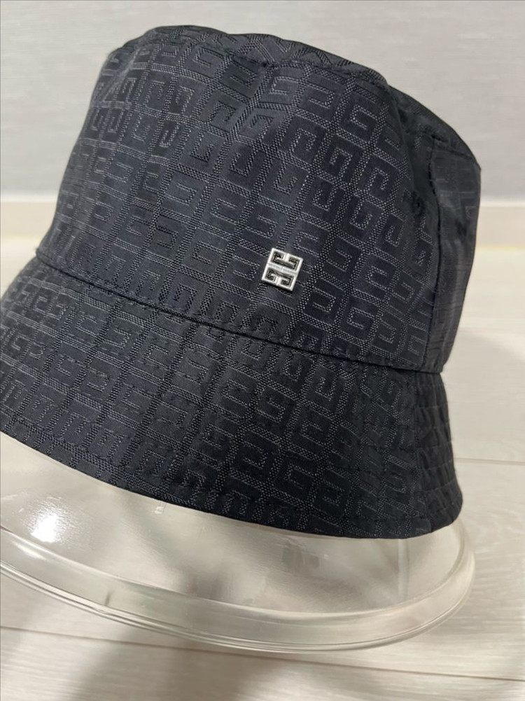 지방시키즈 버킷햇 이미지