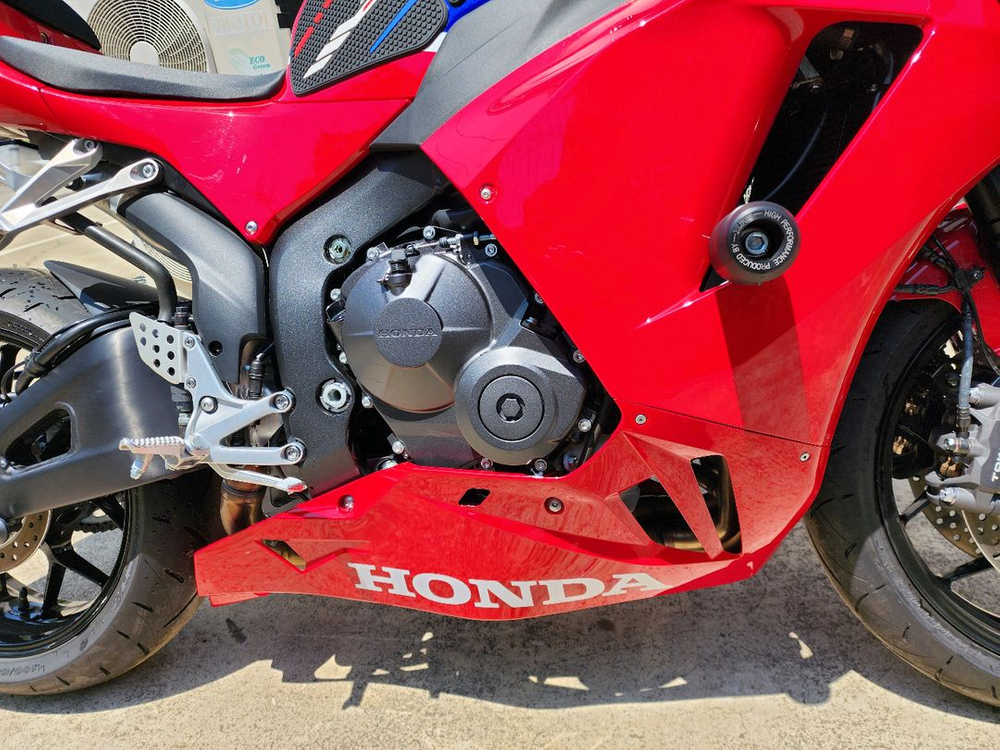 25년식 혼다 CBR 600 RR 레드 판매 이미지