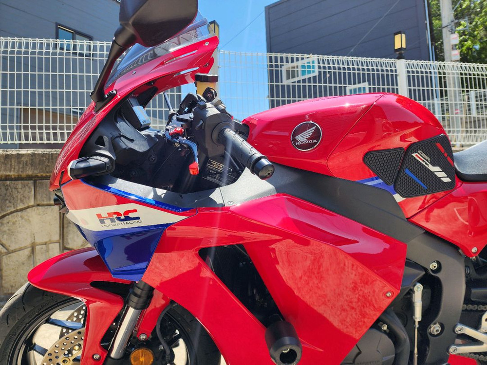 25년식 혼다 CBR 600 RR 레드 판매 이미지