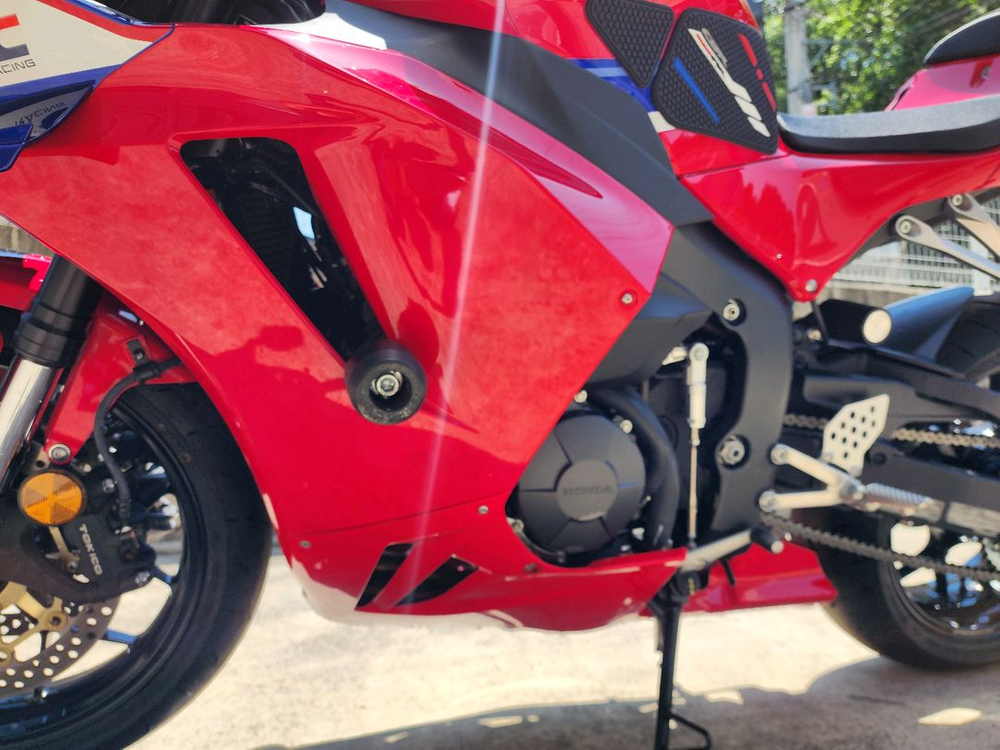 25년식 혼다 CBR 600 RR 레드 판매 이미지