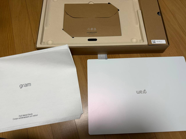 LG 그램 프로 16Z90U-KU7WK RAM 32GB 1TB 이미지
