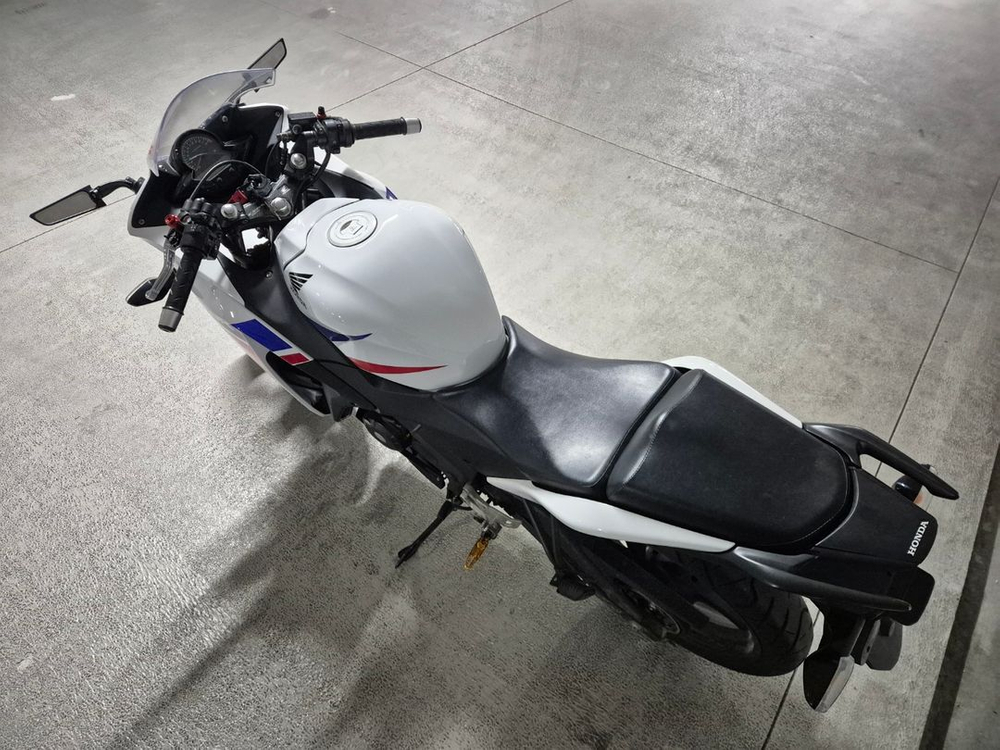 주행거리 짧은 혼다 cbr125r 오토바이 125cc 팔아요 이미지
