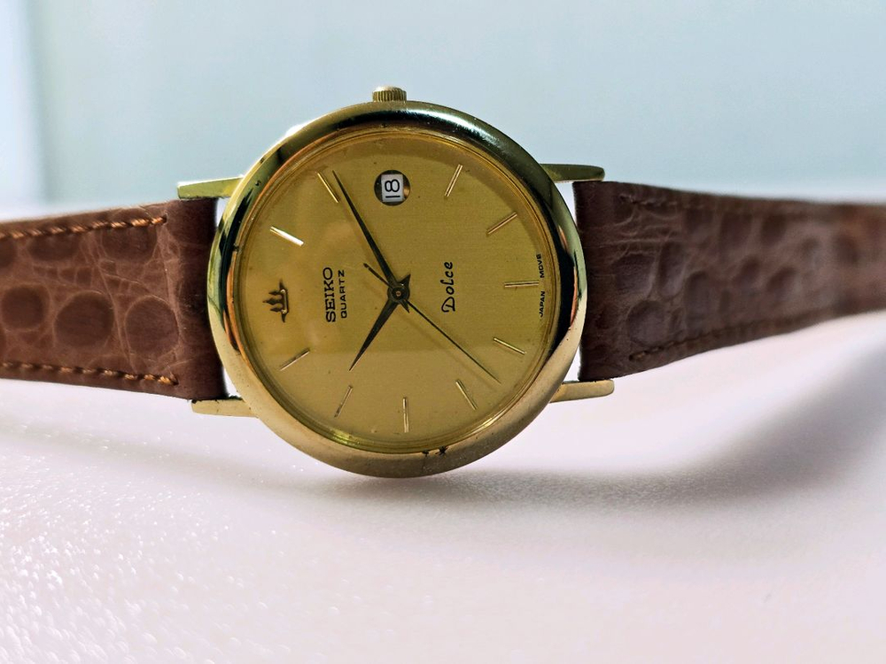 세이코 돌체(Seiko Dolce) 빈티지 금장 쿼츠 시계 이미지
