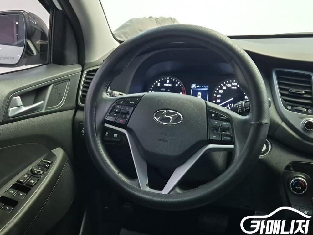 [현대]올뉴투싼 디젤 1.7 2WD 모던 (5인승) 이미지