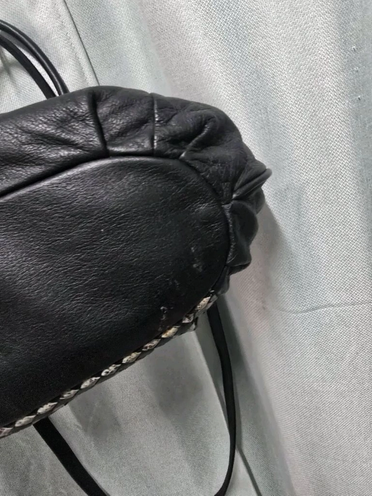 투나인 가죽 수제가방 이미지