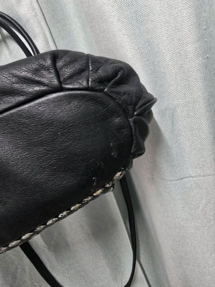 투나인 가죽 수제가방 이미지