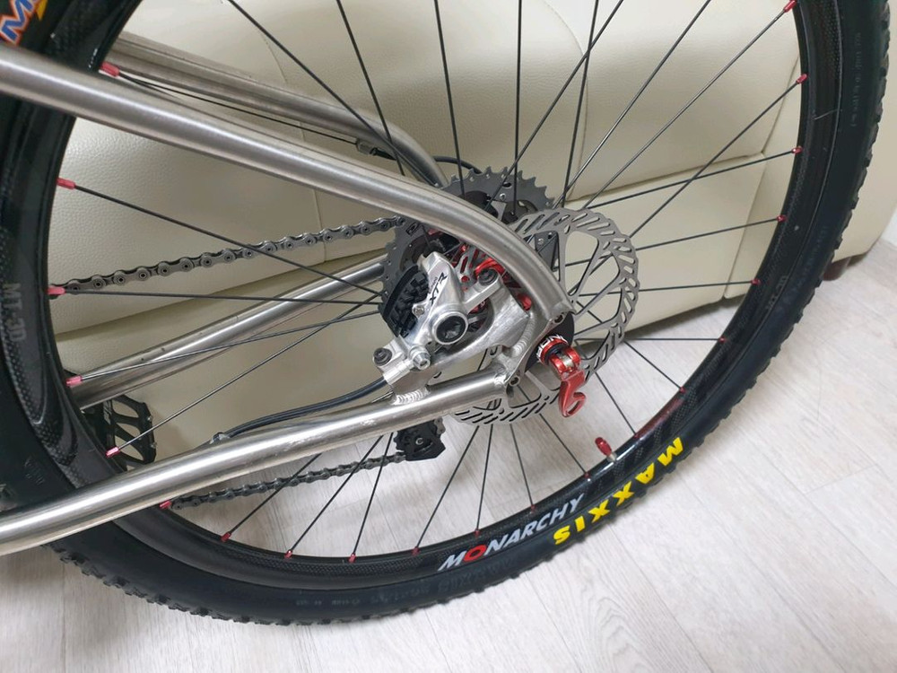 2014년식 첼로 실버라도90 XTR 티타늄 MTB 이미지