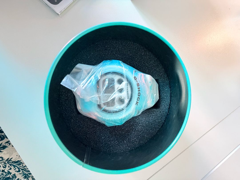 지샥 G-SHOCK DW-6900RH 루이 하치무라 콜라보 시계 이미지