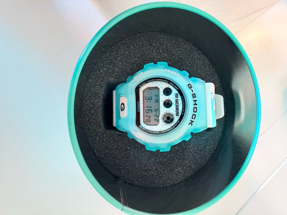 지샥 G-SHOCK DW-6900RH 루이 하치무라 콜라보 시계 이미지
