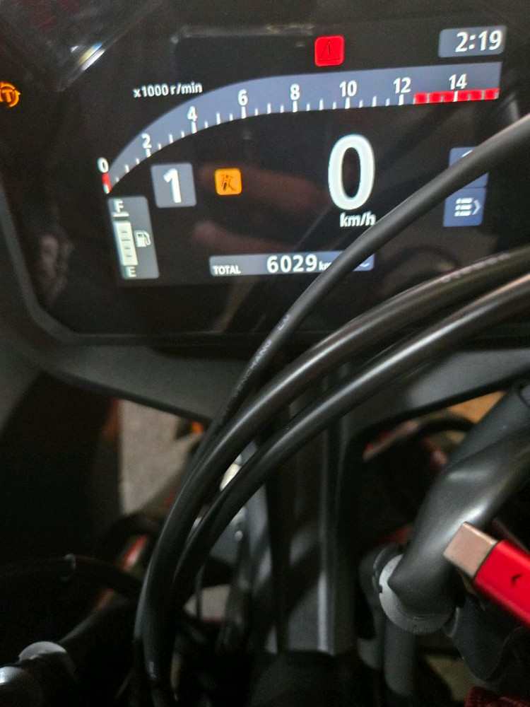 25년식 cbr650r e클러치 팝니다 이미지