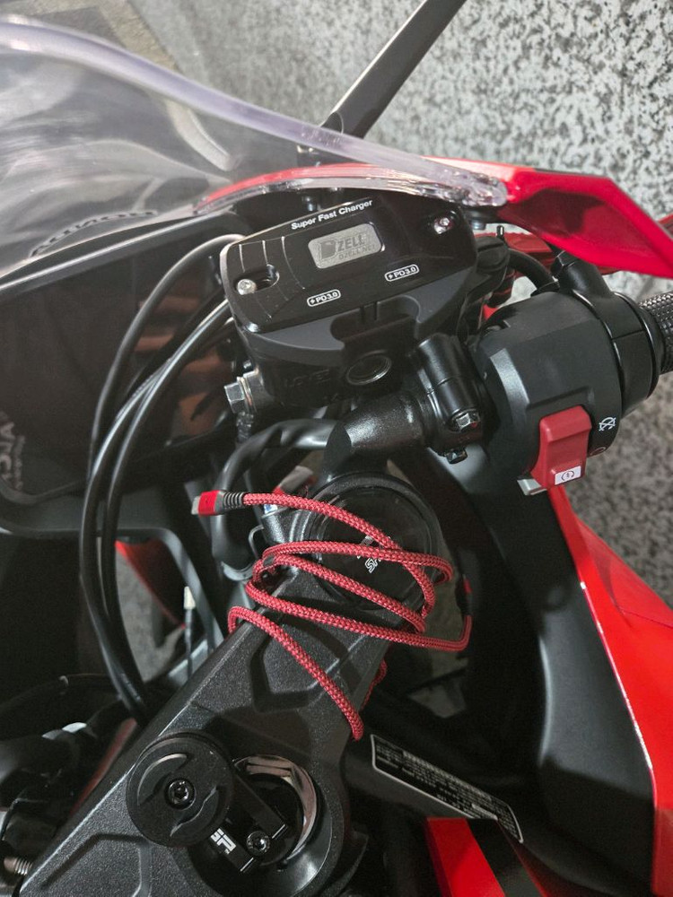 25년식 cbr650r e클러치 팝니다 이미지