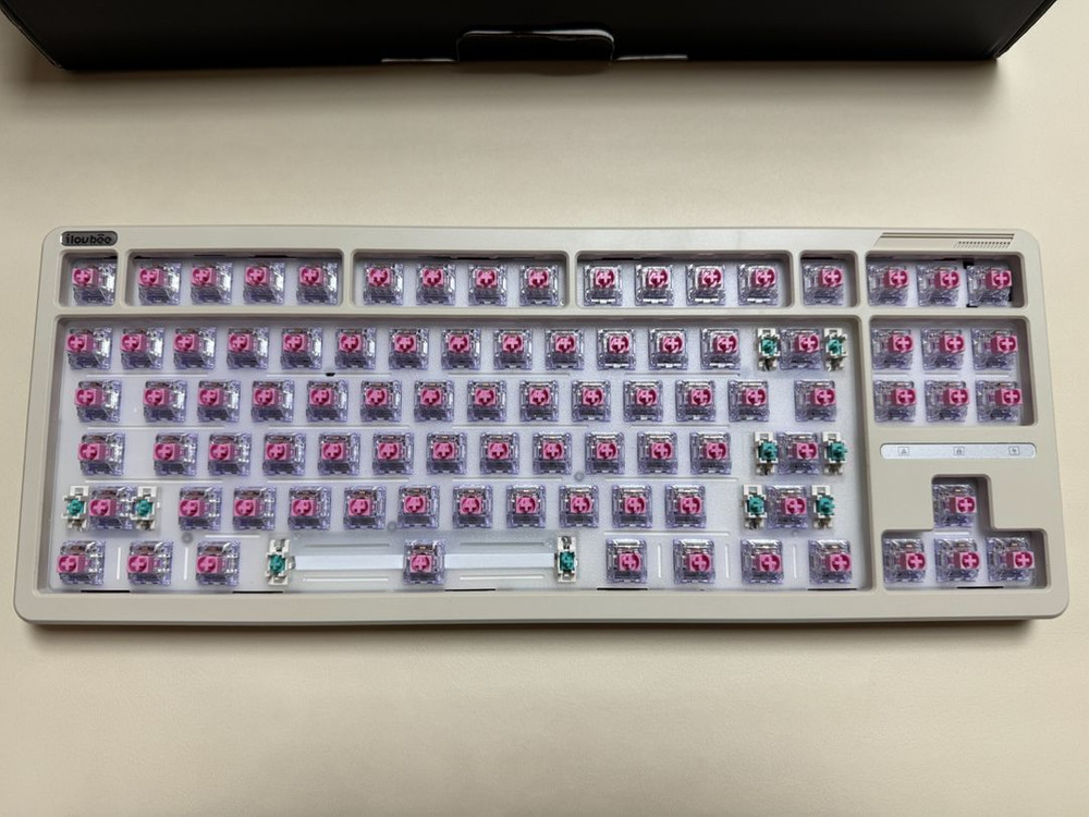 ilovbee B87 카이회퍼플축 텐키리스 기계식 키보드 이미지