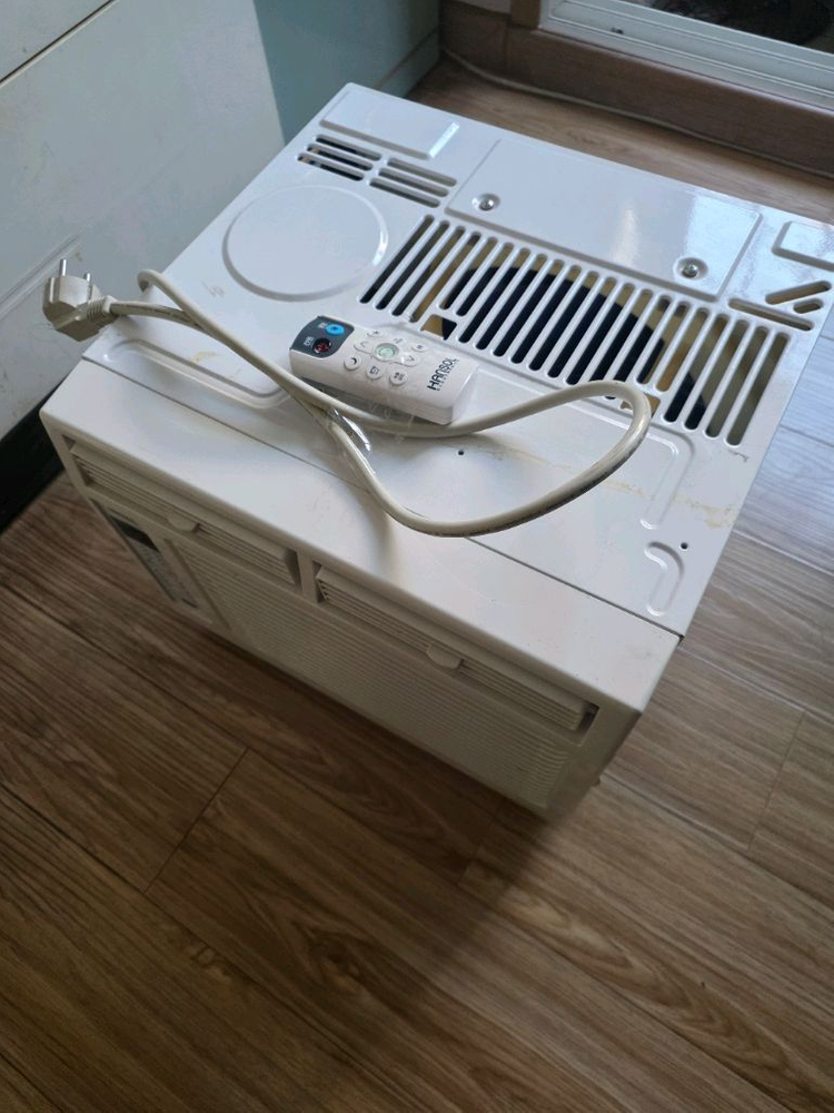 창문형 에어컨 팝니다 이미지