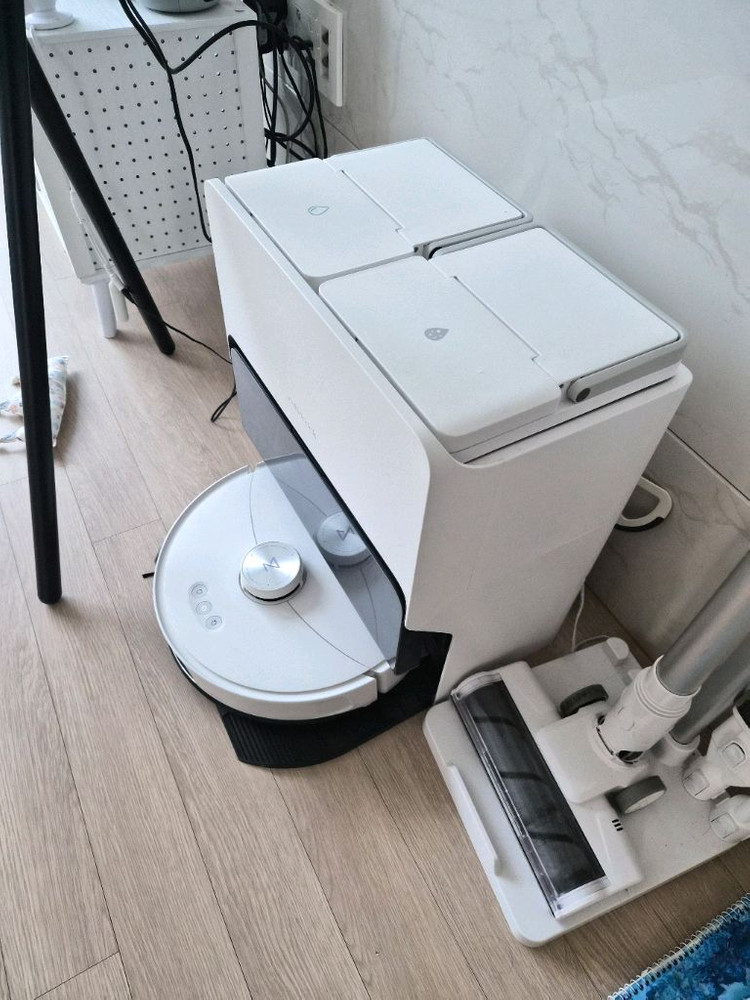 로보락 로봇청소기 이미지