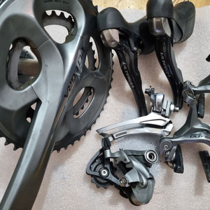 시마노 10단 R6700 울테그라 실버 그룹셋 이미지