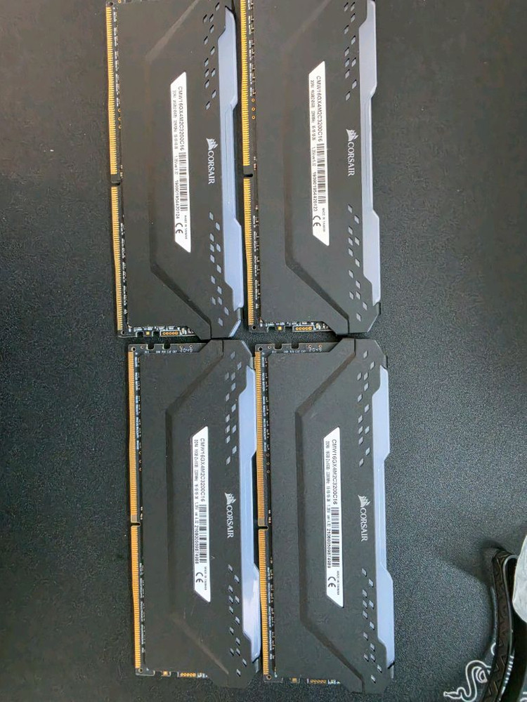Corsair 커세어 RAM DDR4 8GB x 4ea 32GB 이미지