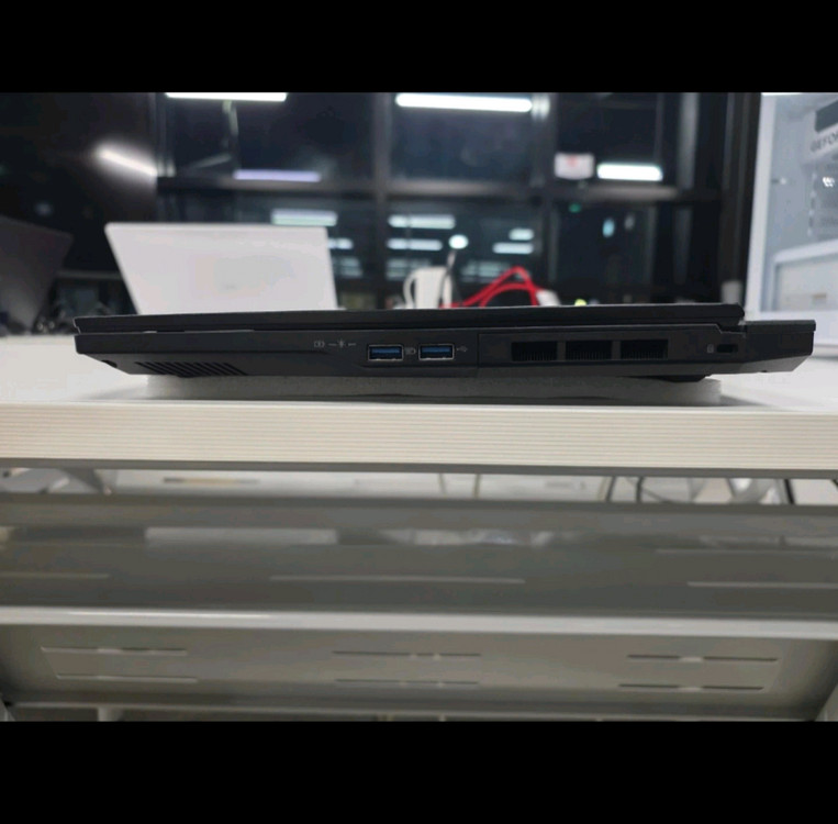 에이서 프레데터 헬리오스 네오 16 RTX 5070 게이밍 초고사양 미사용노트북 이미지