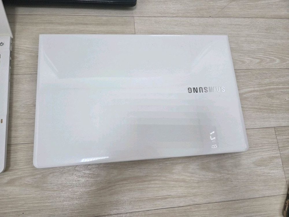 삼성노트북 15인치 3세대 이미지