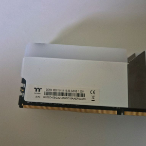 램 32기가 Thermaltake DDR4 3600MHz 8GB 4개 이미지