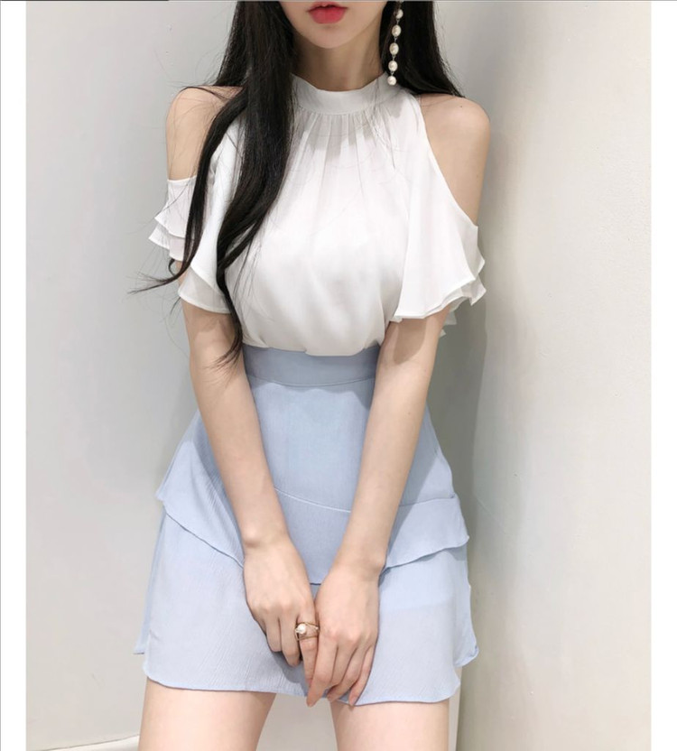 여신 홀터넥 프릴 오프숄더 어깨트임 쉬폰 블라우스 화이트 이미지