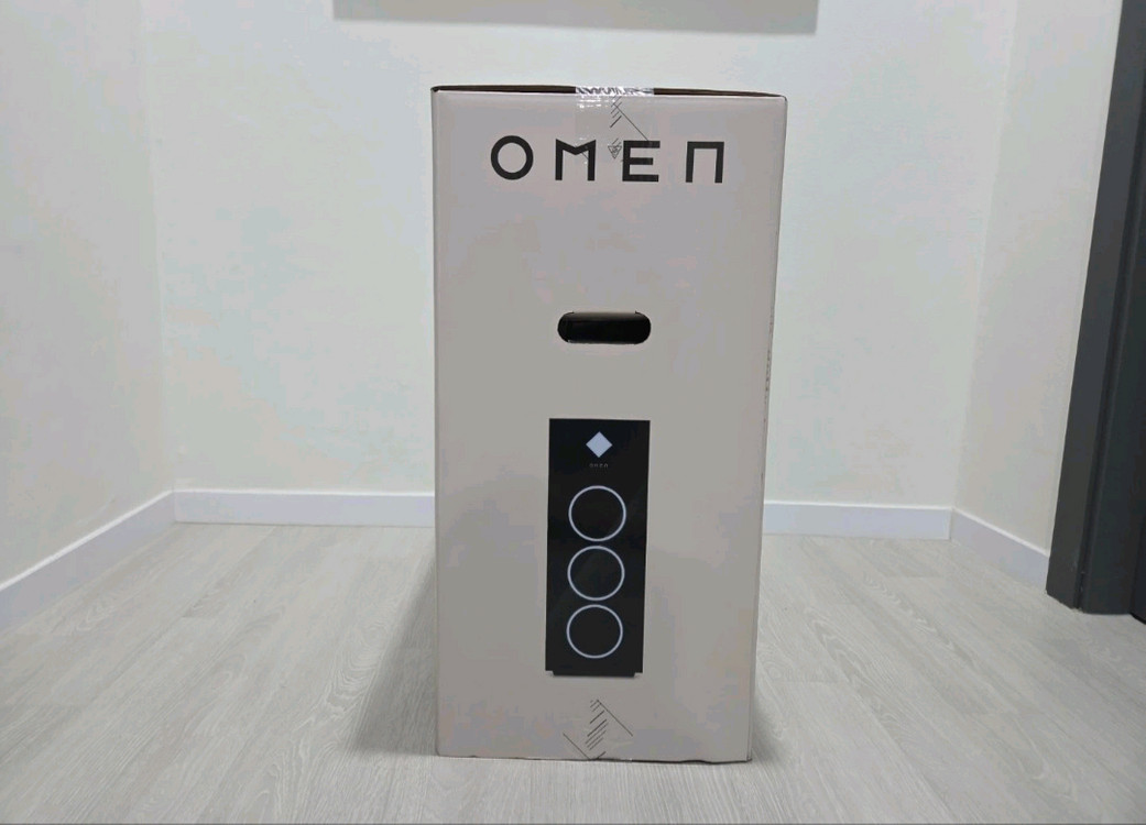 고사양 HP OMEN 45L 게이밍 컴퓨터 미개봉 팝니다. 이미지