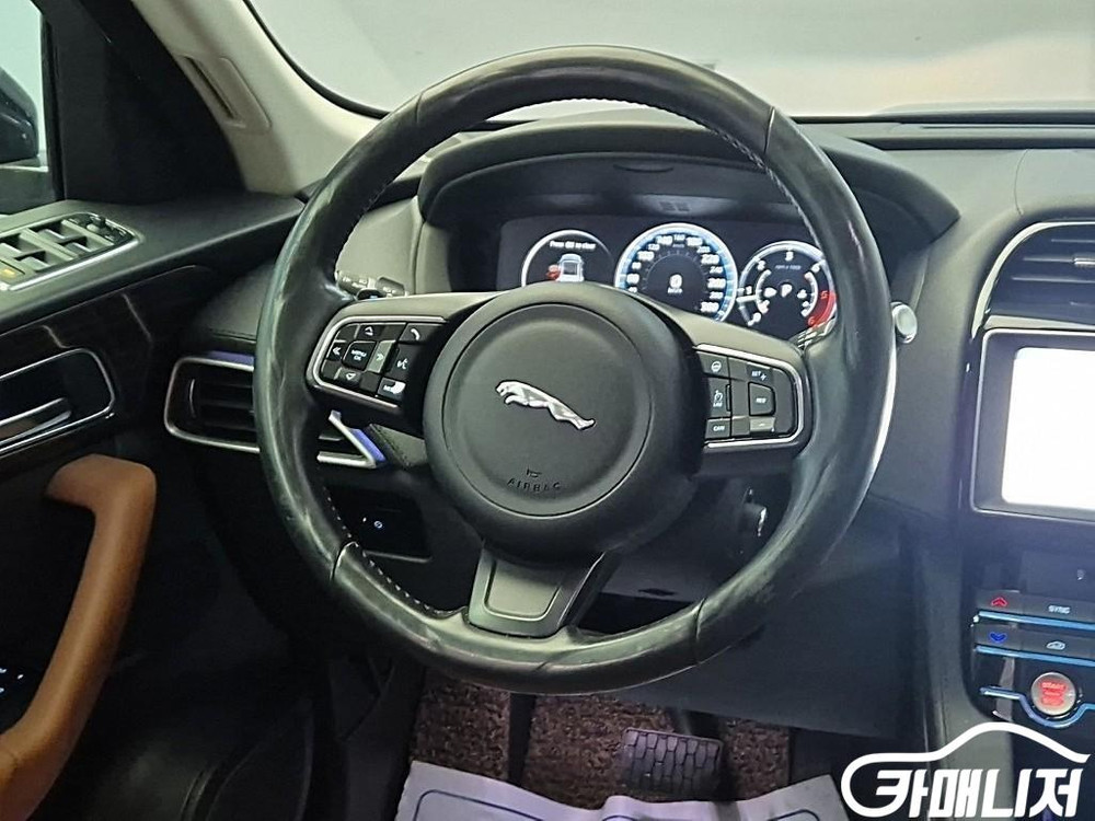 [재규어]F-PACE 20d 포트폴리오 (5인승) #고유가특가 이미지