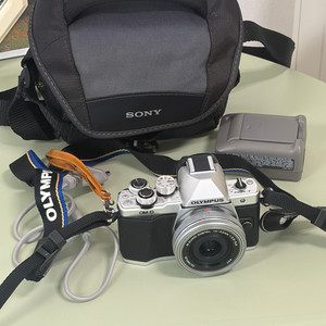 올림푸스 E-M10 미러리스 카메라 세트