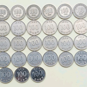 100동전 71년부터2017년까지45종 입니다. 상품권 10만원권 세트 이미지